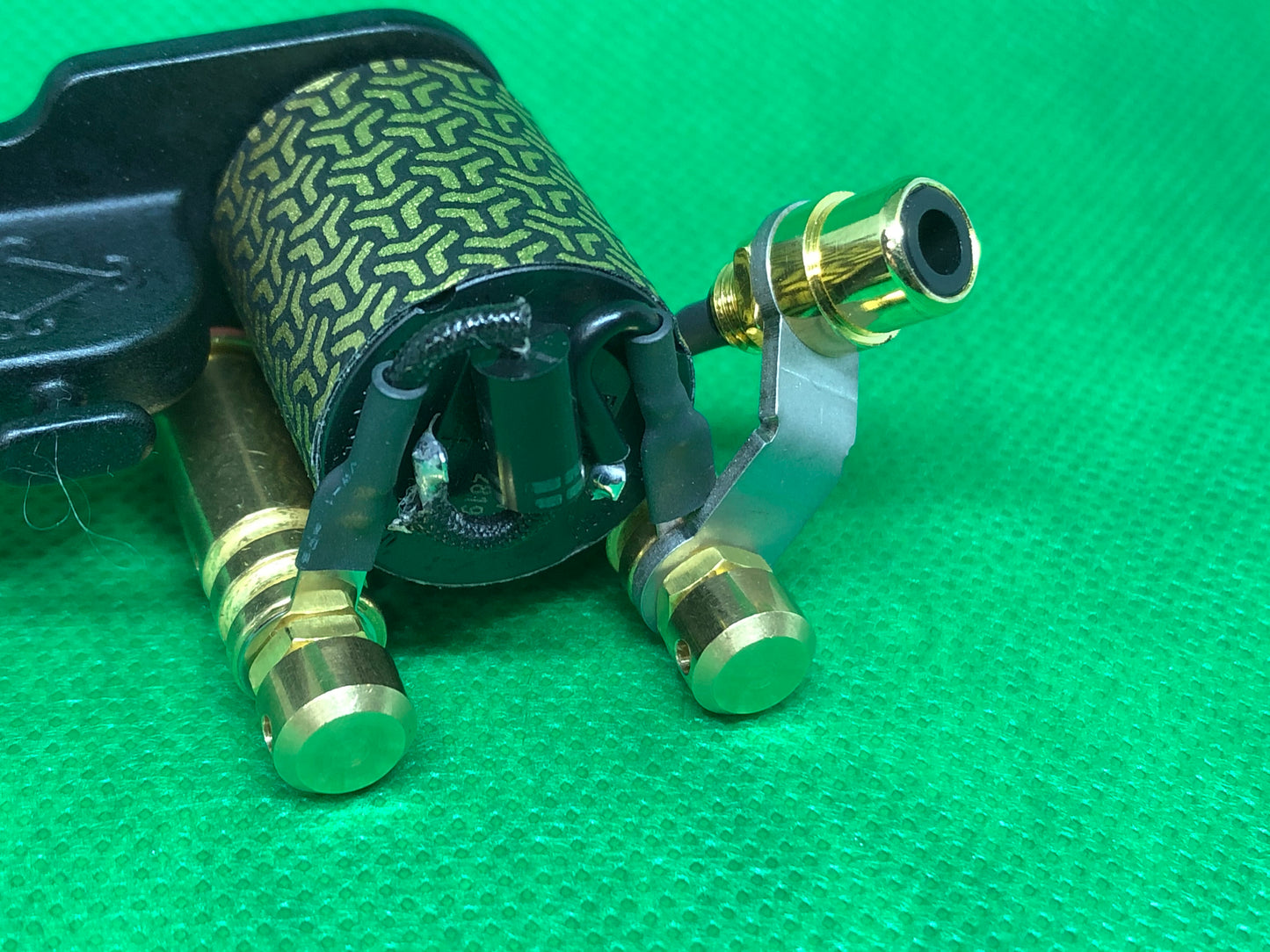RCA Plug Support