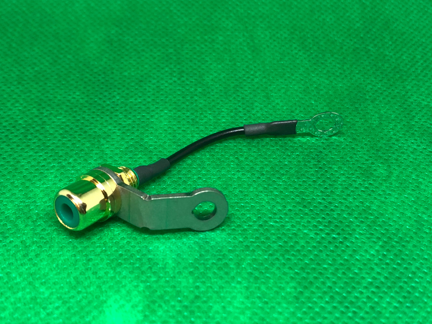 RCA Plug Support